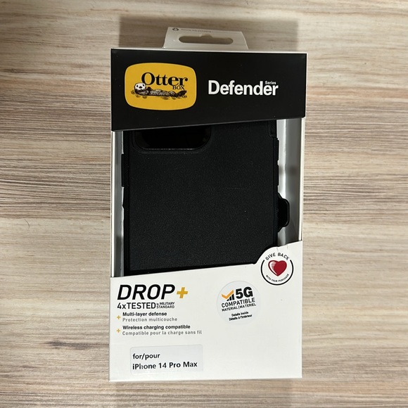 iPhone 14 Pro Max Otterbox defender phone case - Picture 2 of 5